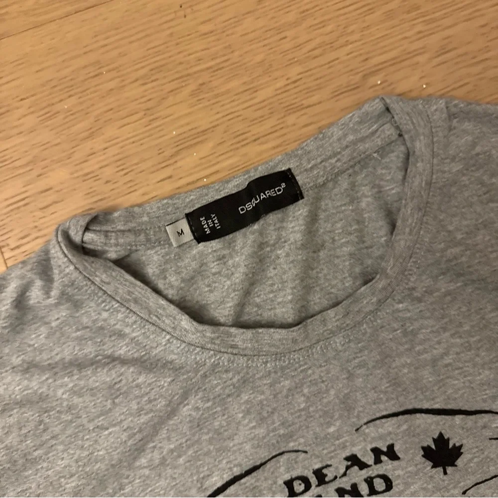 DSQUARED2 Heather Gray Graphic Tee - Picture 2 of 3